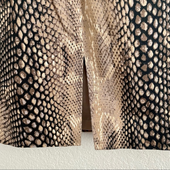 Express Design Studio - Snake Print Pencil Skirt - Size 4 - Picture 3 of 5